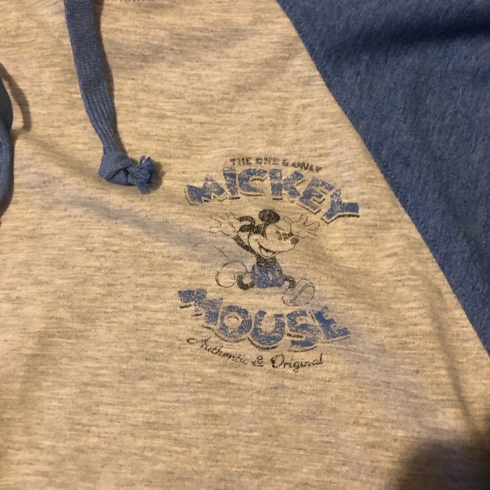 DISNEY Light Pull-Over - Picture 2 of 3
